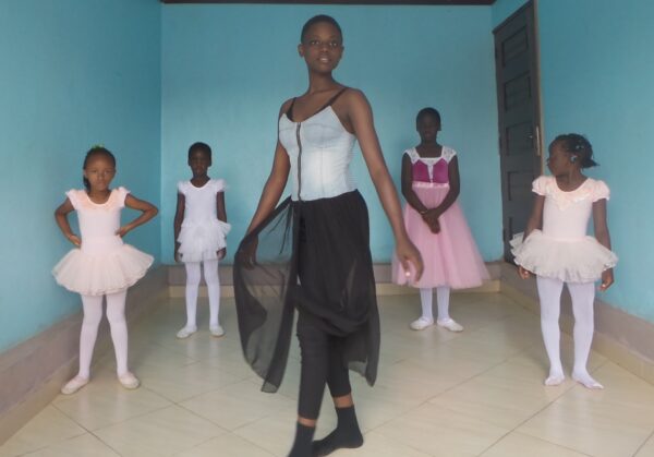 Ballet class - Image 5