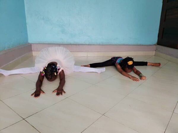 Ballet class - Image 13